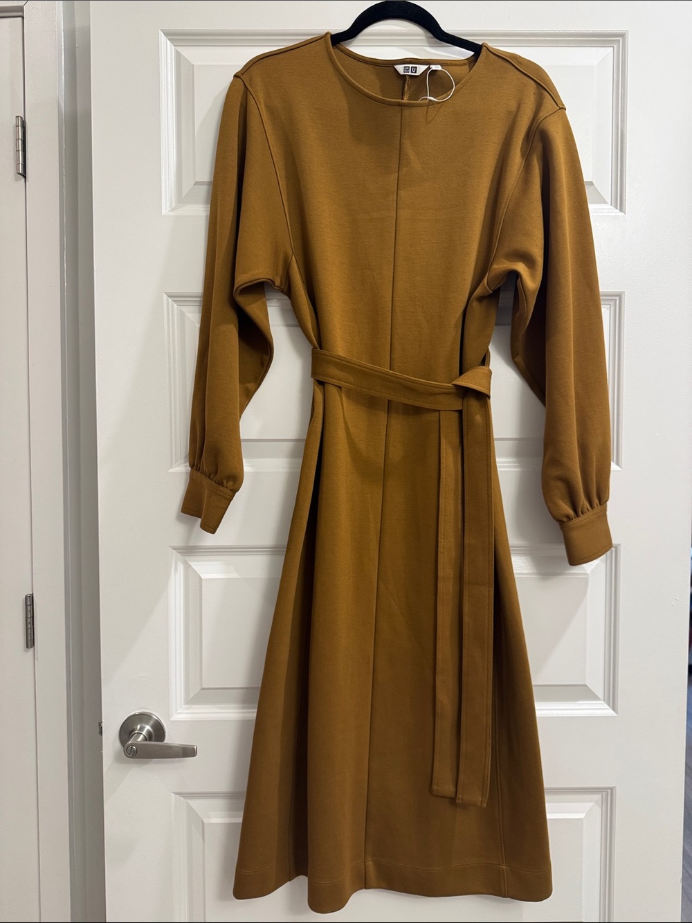 UNI | Sleeved Chocolate Dress